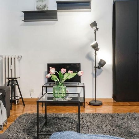 Hintown Castle Mansion Apartment Милано Екстериор снимка