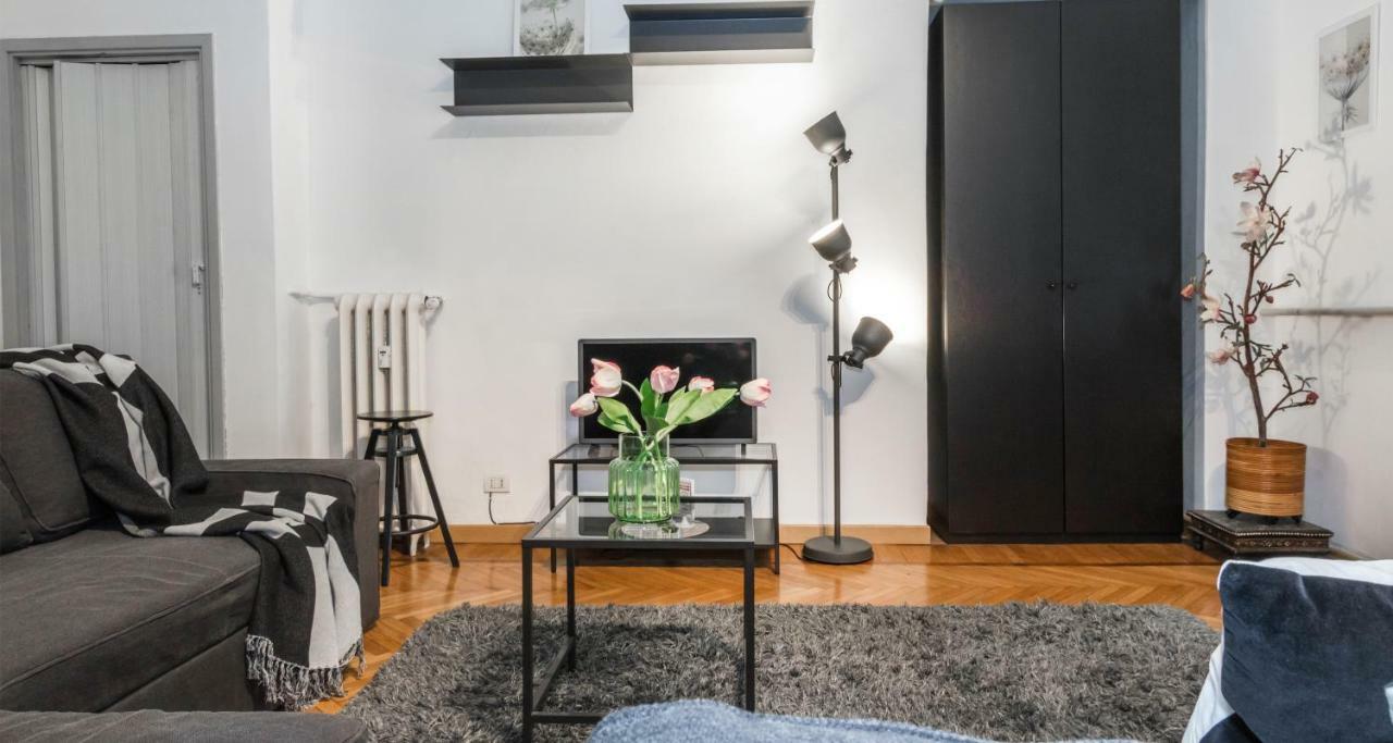 Hintown Castle Mansion Apartment Милано Екстериор снимка